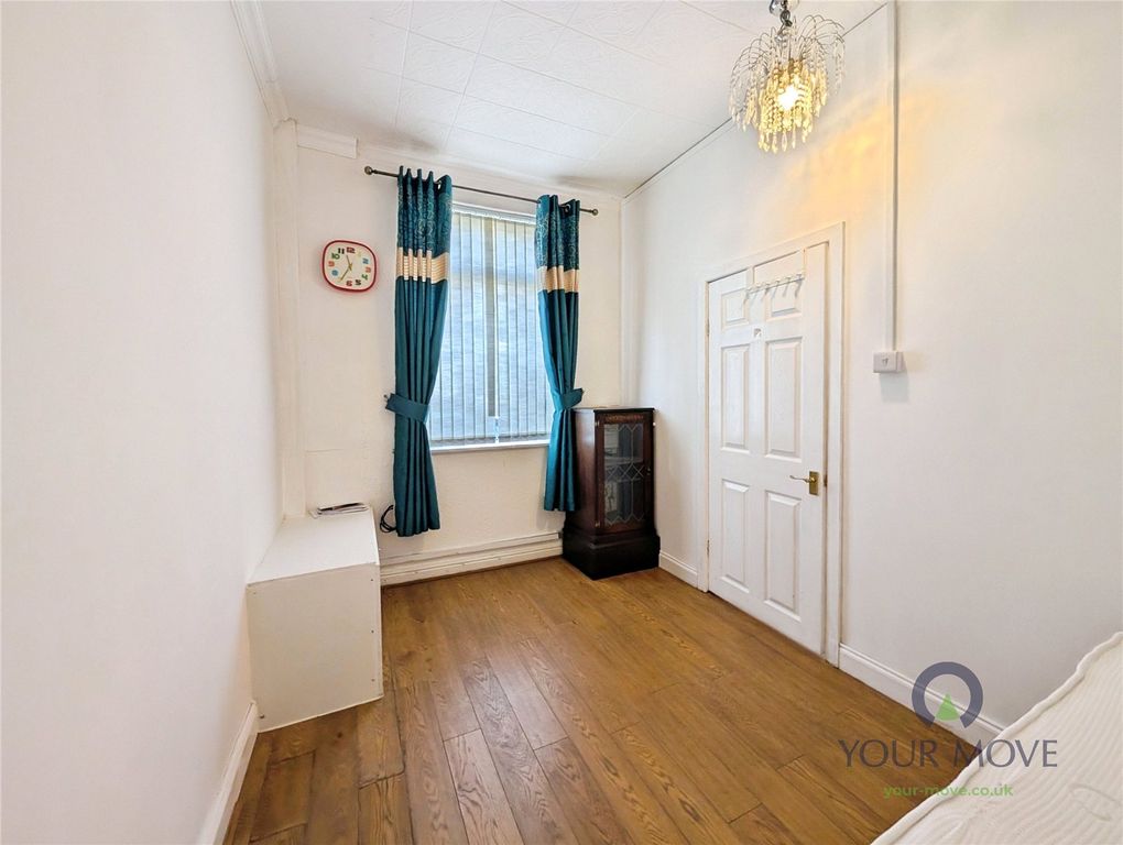 Property photo 2 of 10 Dining / Bedroom 4