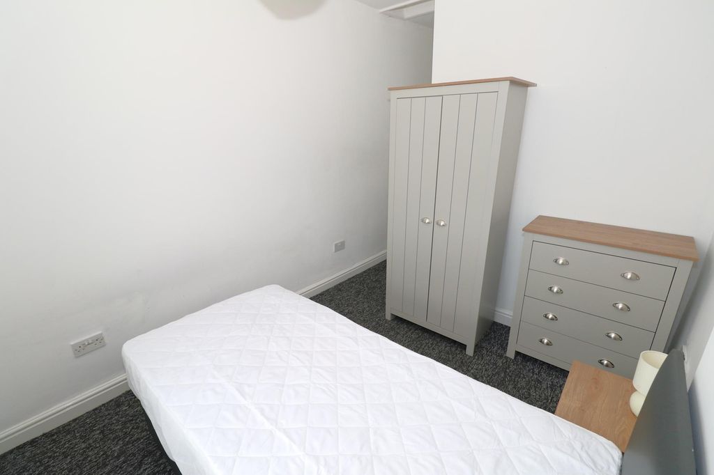 Property photo 3 of 8 Img_7001