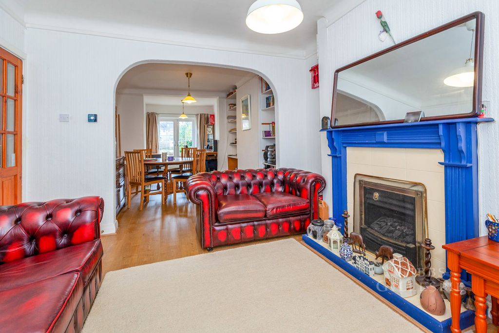 Property photo 2 of 17 Pbox-Img.Jpg