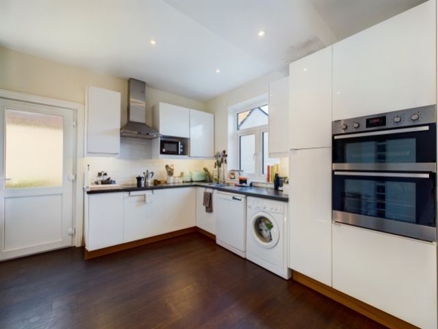 Property photo 3 of 15 Kitchen