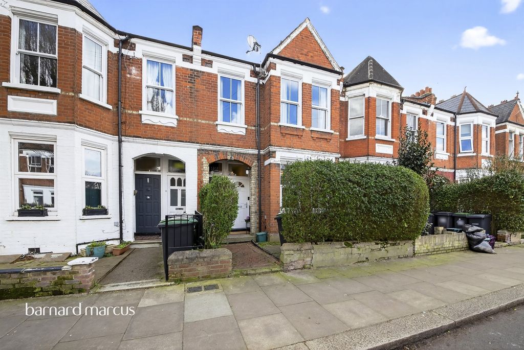 Property photo 3 of 12