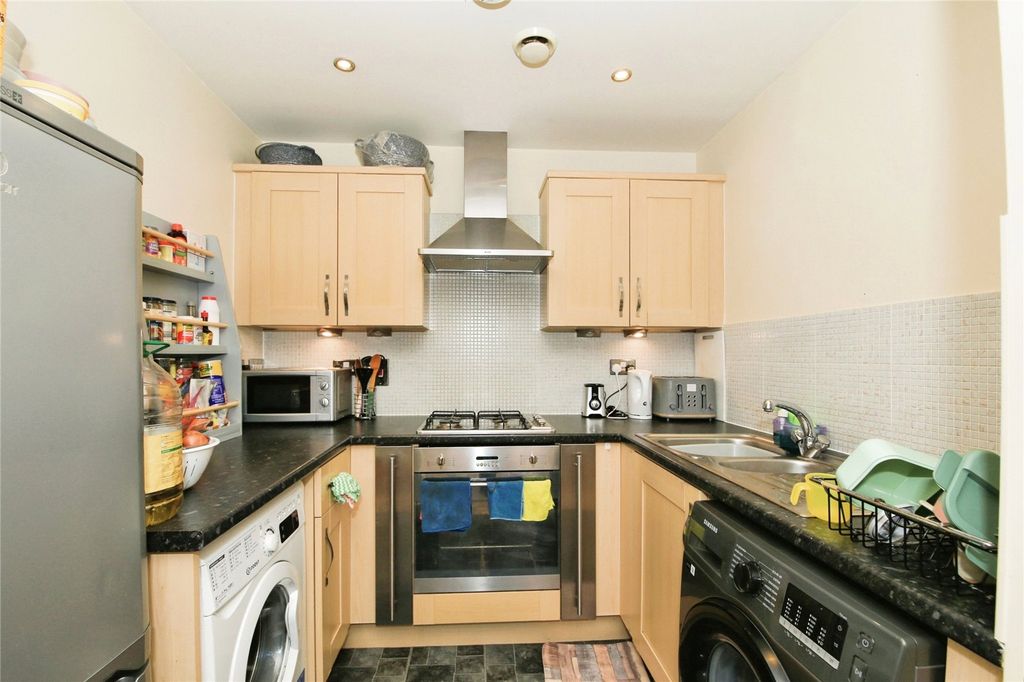Property photo 3 of 11 Picture No. 01