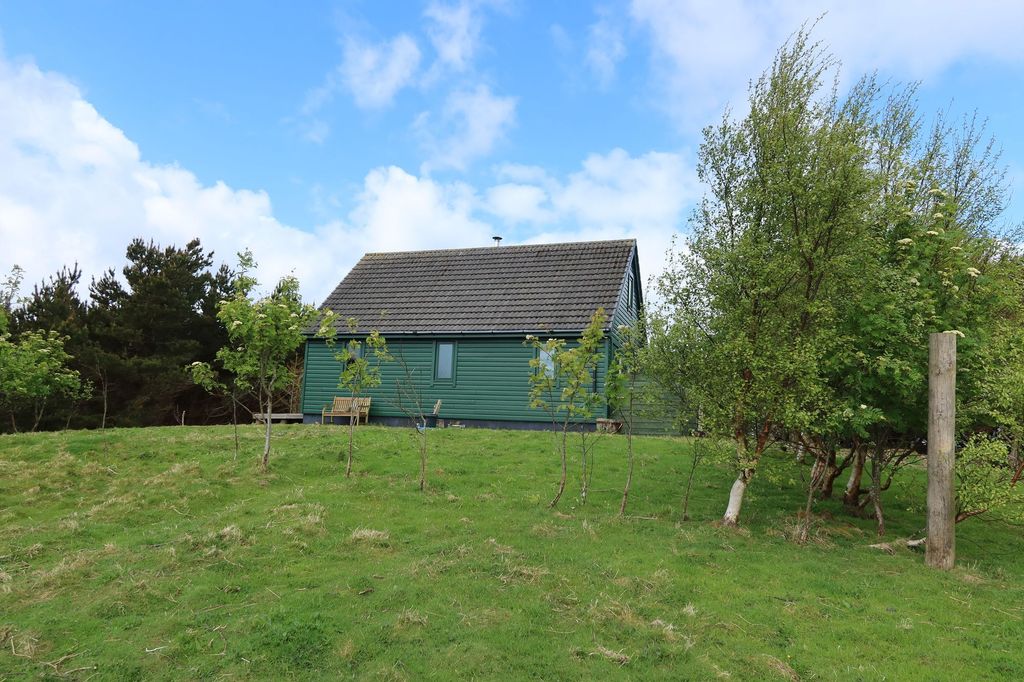 Property photo 1 of 41