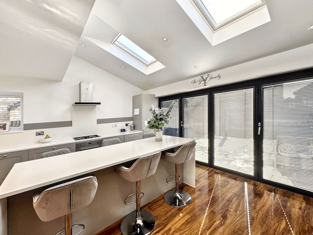 Property photo 3 of 29