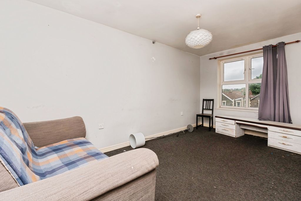 Property photo 3 of 16 Pbox-Img.Jpg