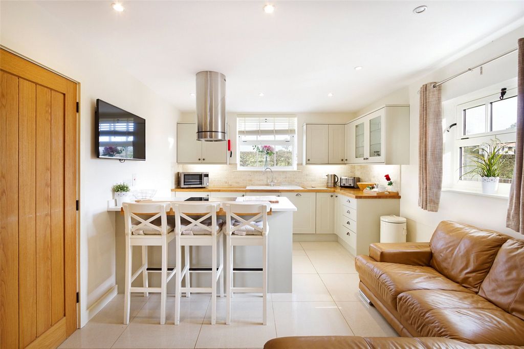 Property photo 1 of 50 Picture No. 31