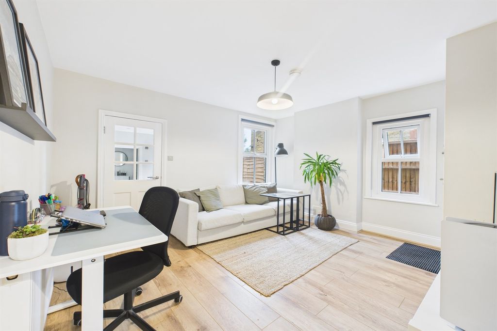 Property photo 1 of 13 Living Room