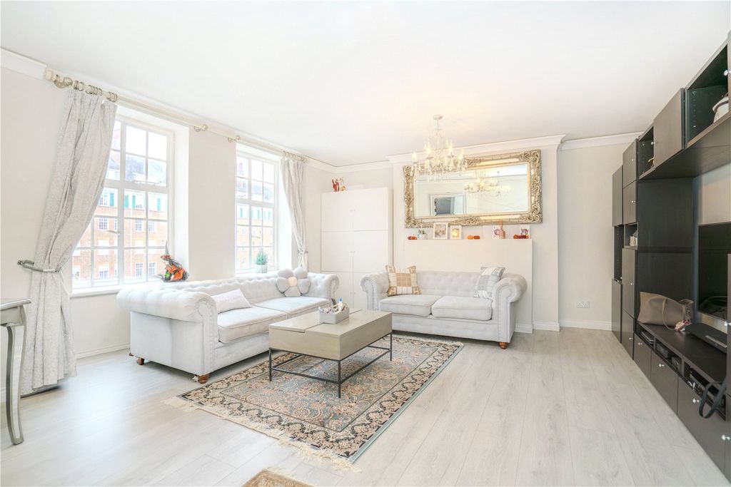 Property photo 3 of 15 Picture No. 18