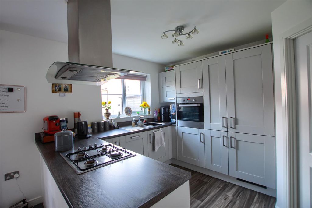 Property photo 3 of 10 Ps6.Jpg
