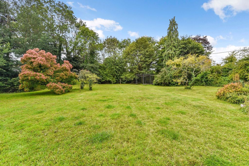 Property photo 2 of 19