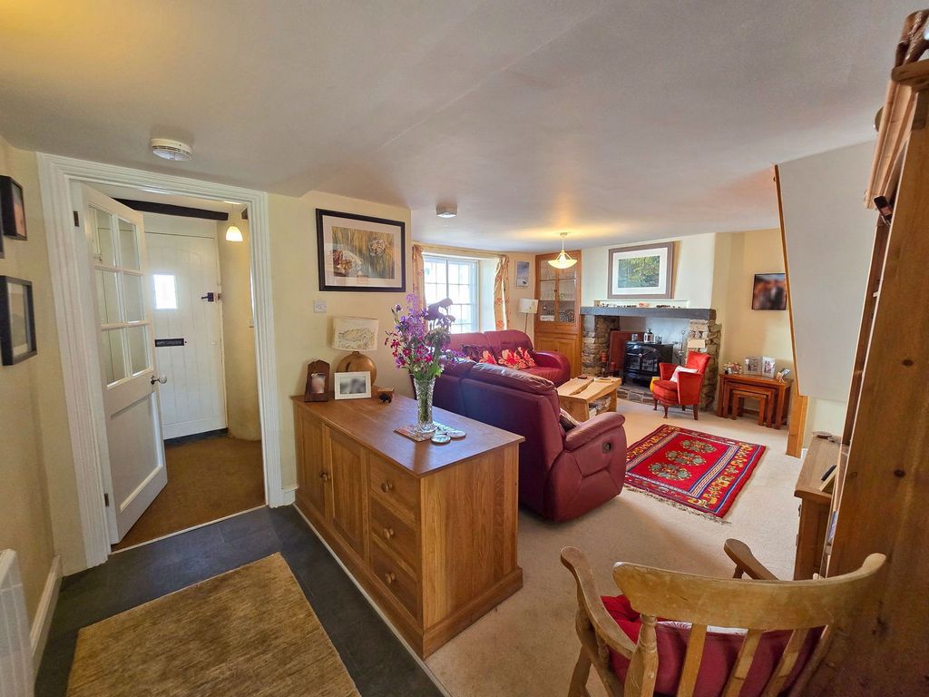 Property photo 3 of 23