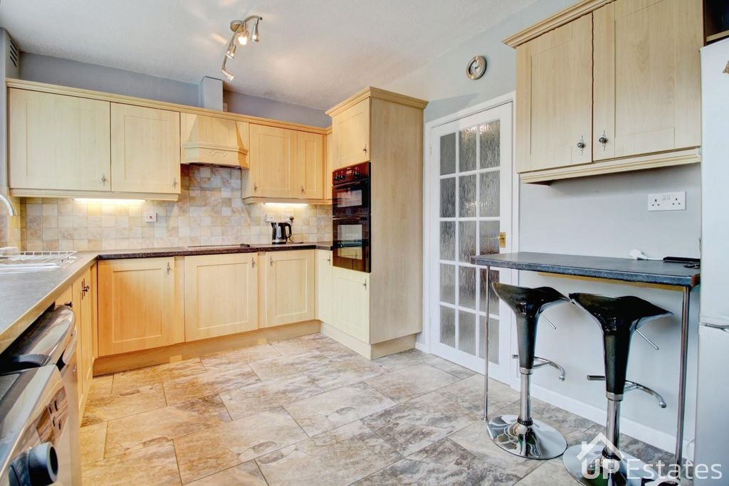 Property photo 3 of 20