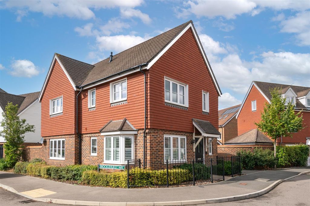 Property photo 1 of 22 38 Moy Green Drive Externals-16.Jpg
