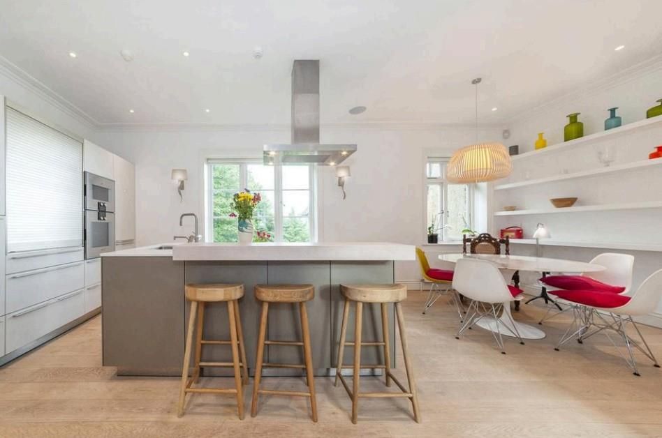 Property photo 2 of 24