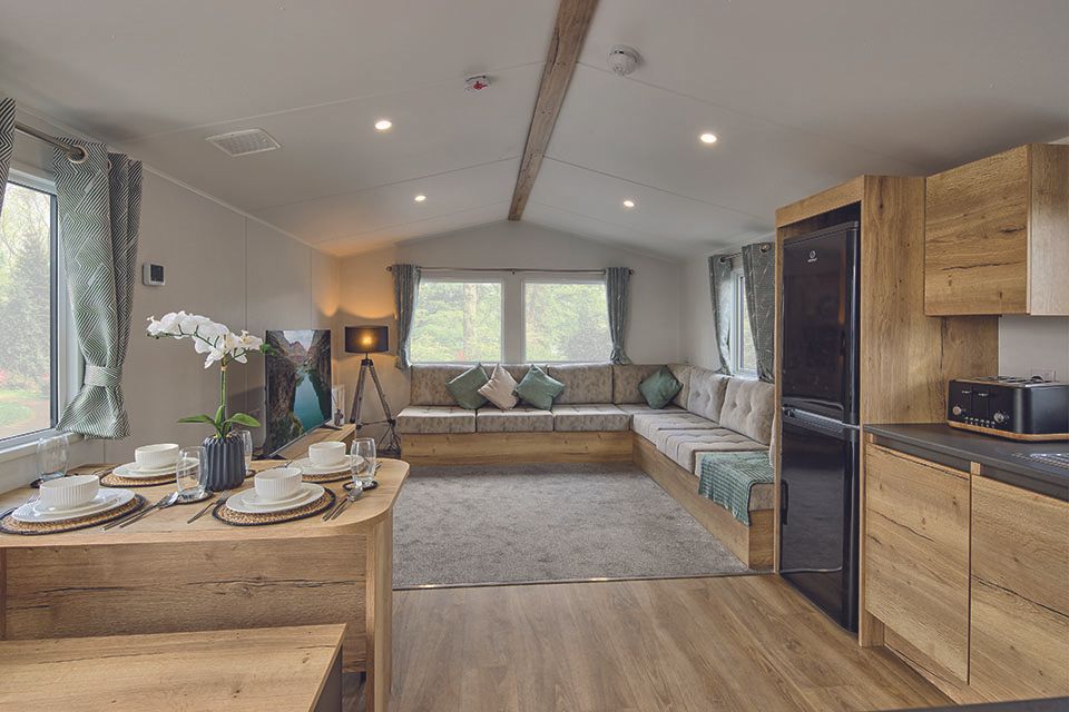 Property photo 2 of 5 The Ellerton Extra Lounge.Jpg