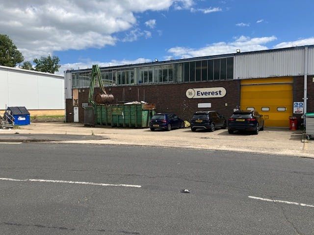 Property photo 1 of 1 16 Goldsworth.Jpg