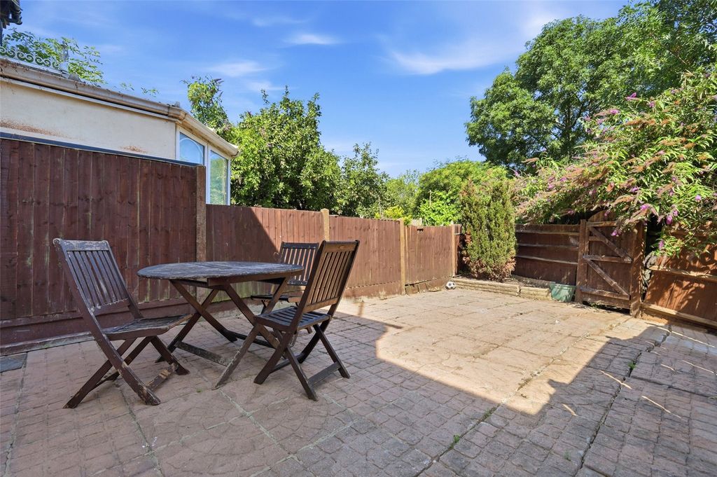 Property photo 2 of 16 Picture No. 14