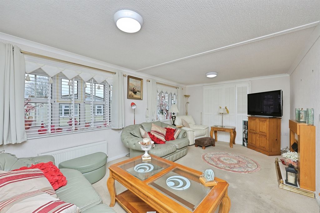 Property photo 3 of 21