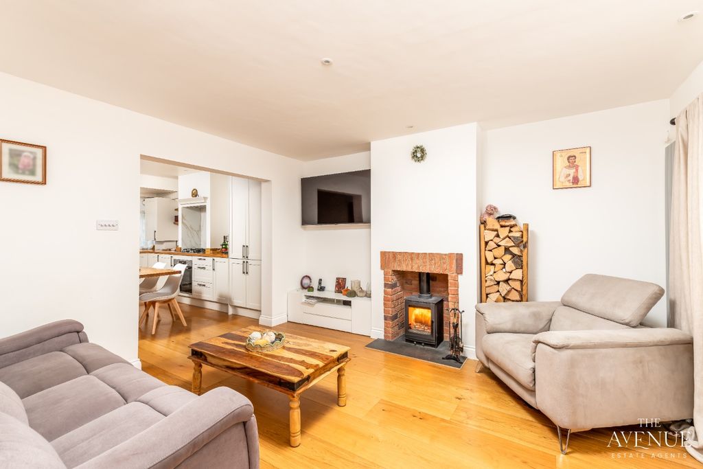 Property photo 2 of 39 4608726