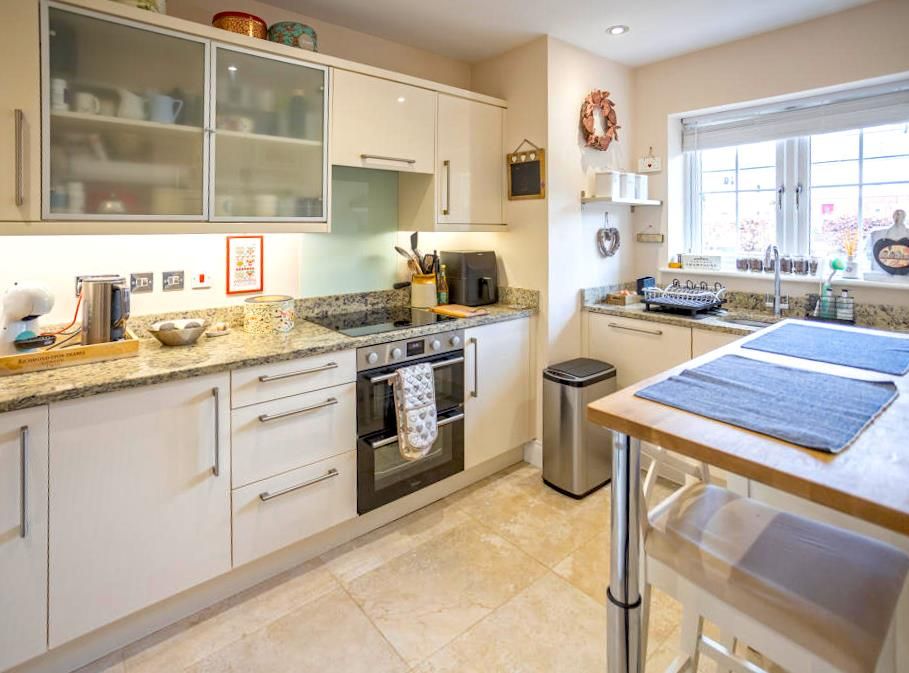 Property photo 2 of 16 Kitchen.Jpg