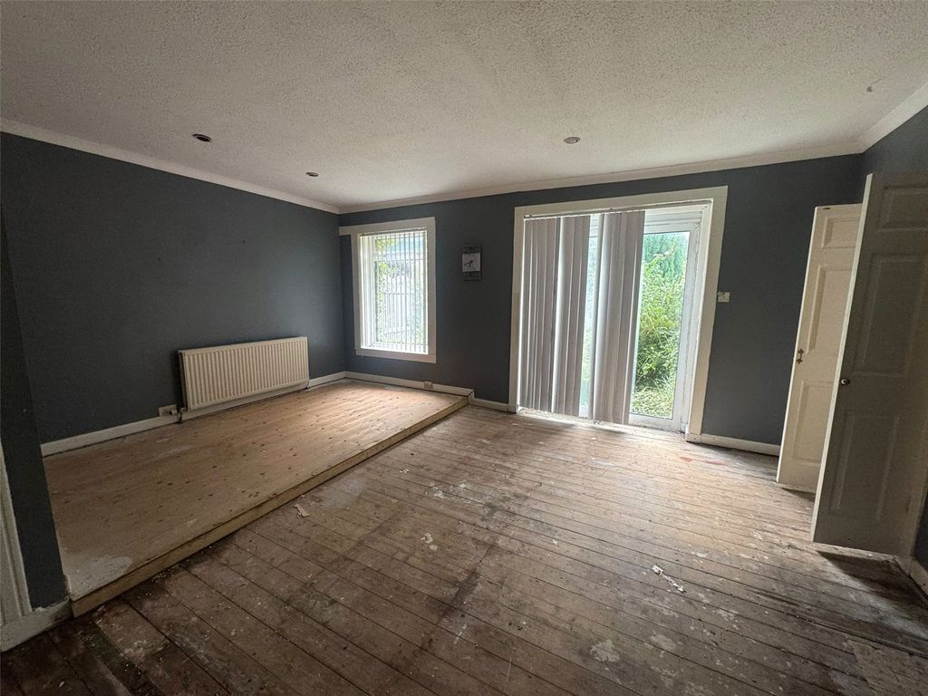 Property photo 3 of 6 Picture No. 26