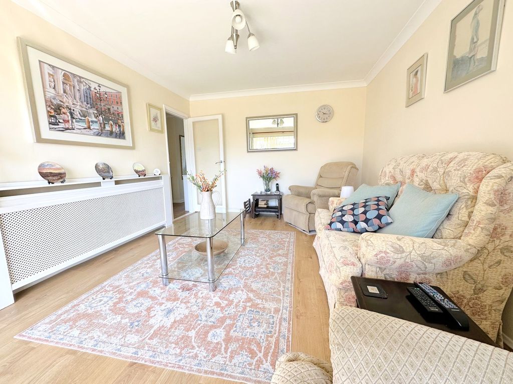 Property photo 3 of 12