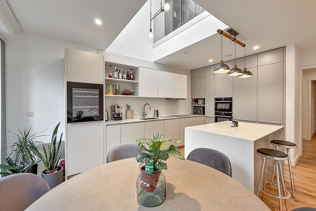 Property photo 3 of 40 71Gabrielsquare-38.Jpg