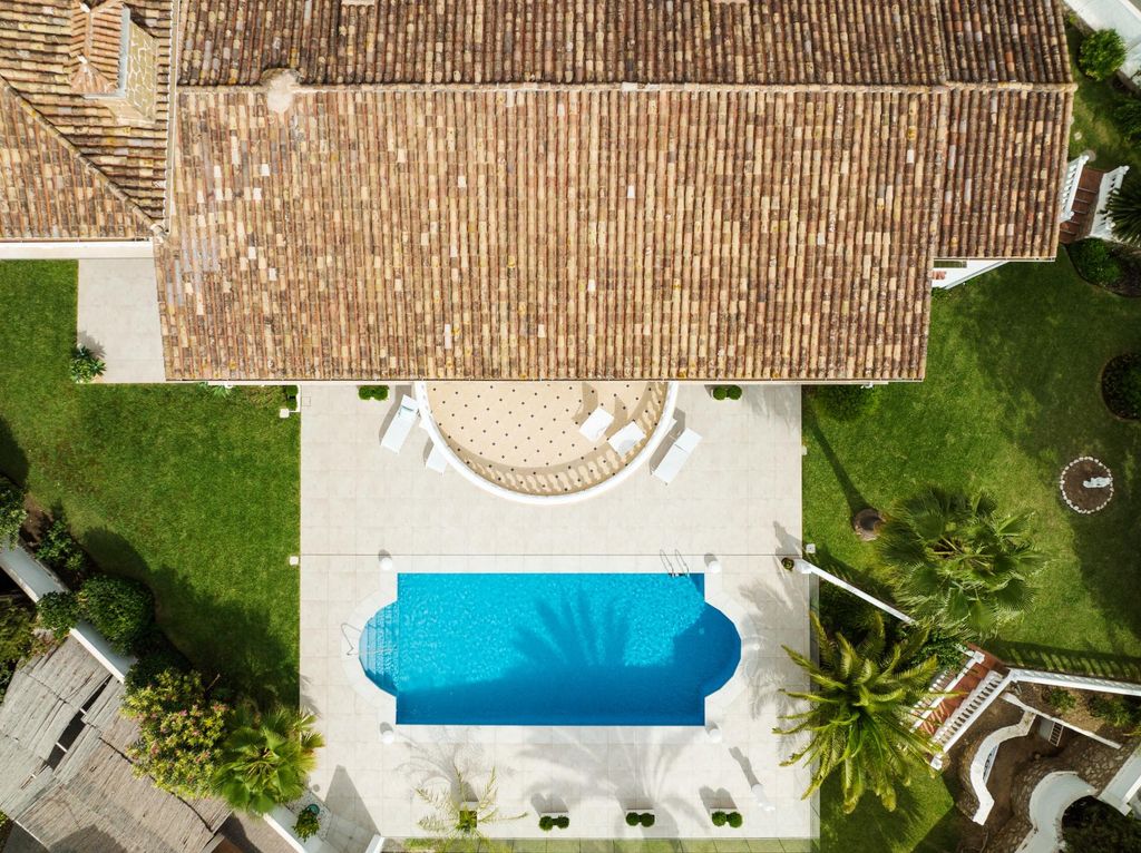 Property photo 2 of 47