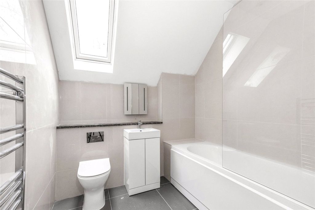 Property photo 3 of 14 Picture No. 27