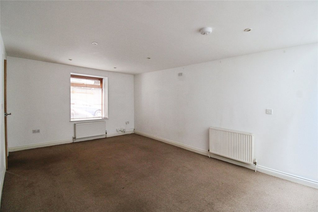Property photo 2 of 14 Picture No. 05