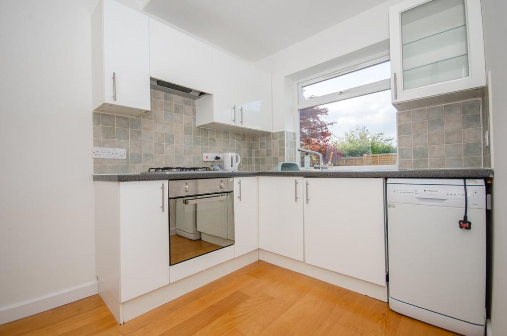Property photo 3 of 19 Kitchen Pic 2.Jpg