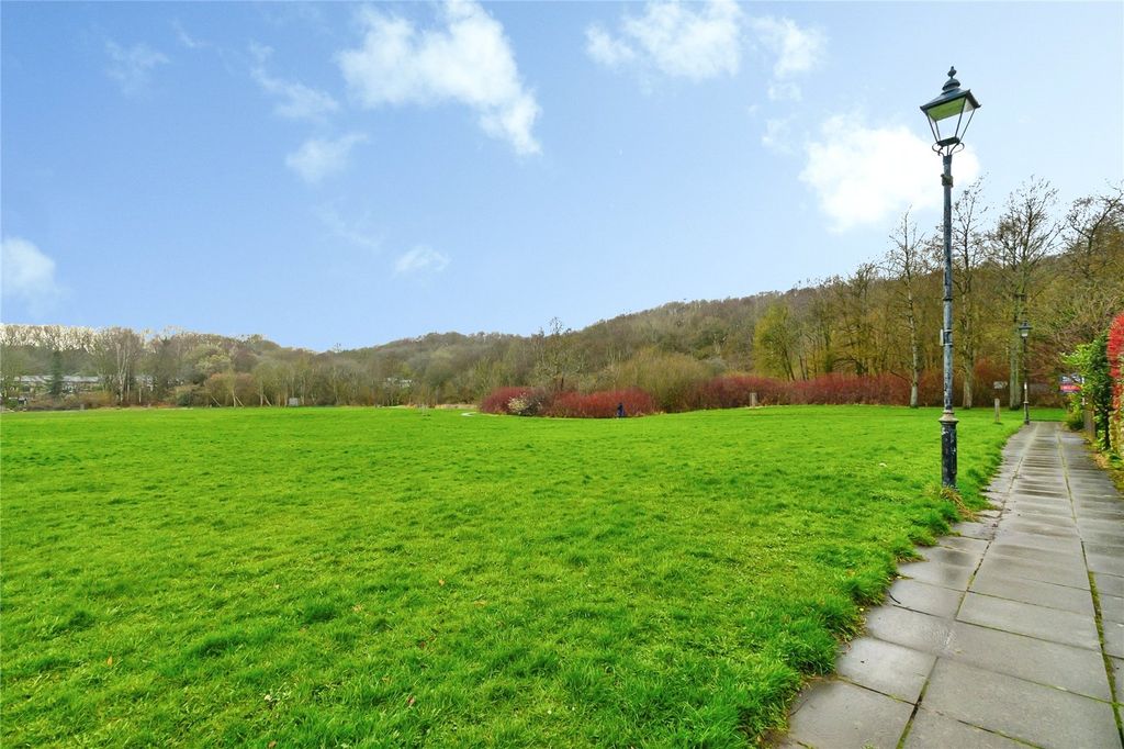 Property photo 2 of 19 Picture No. 03