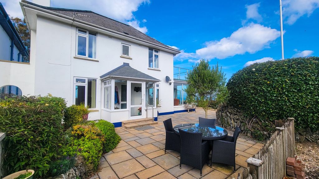 Property photo 2 of 14