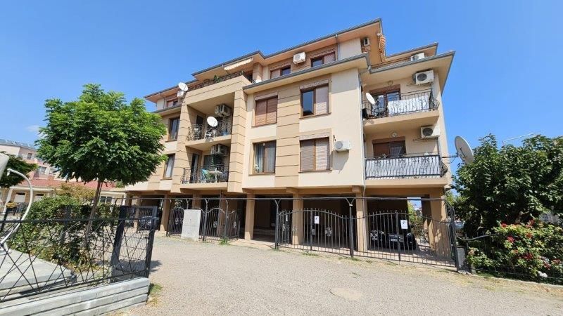 Property photo 1 of 8