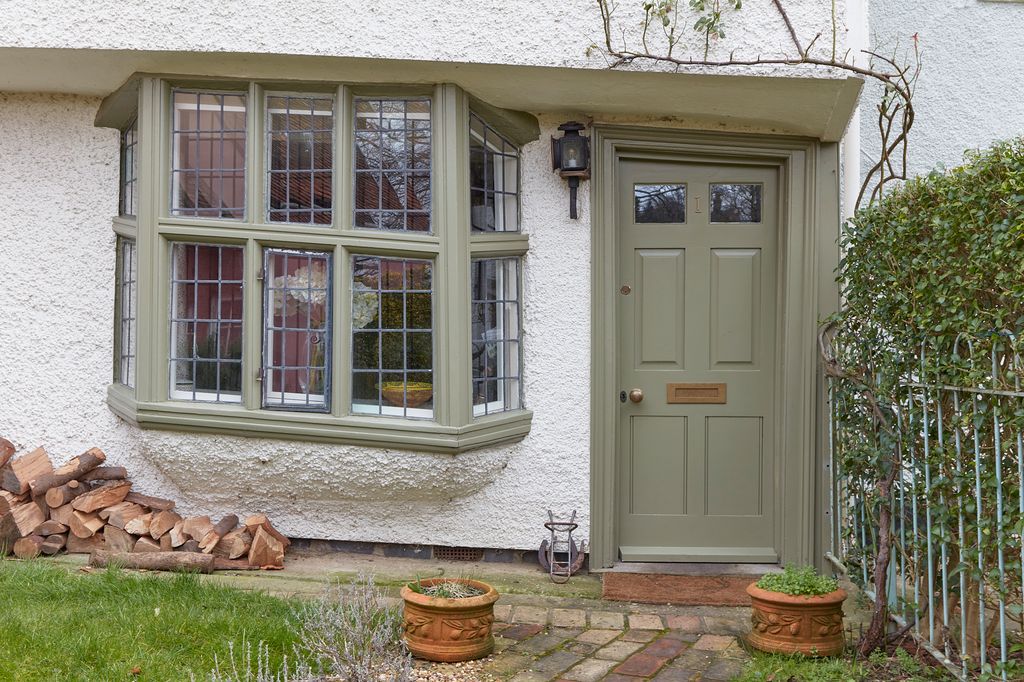 Property photo 2 of 23