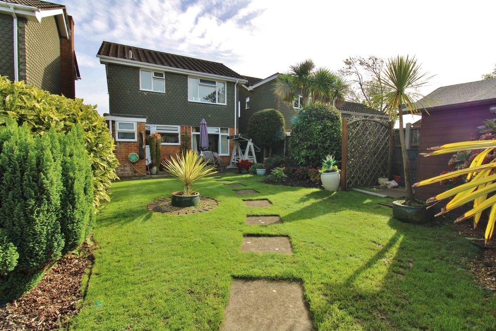 Property photo 2 of 24