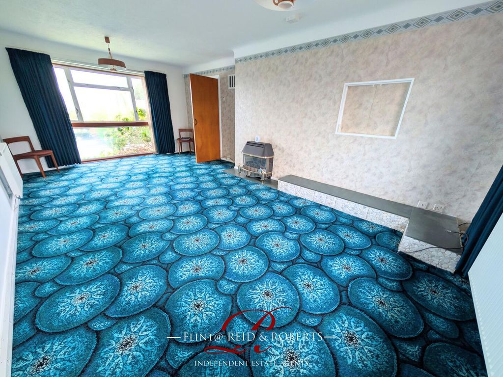 Property photo 3 of 16 Living Room