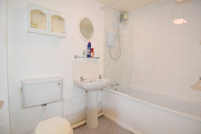 Property photo 2 of 7 Bathroom.Jpg