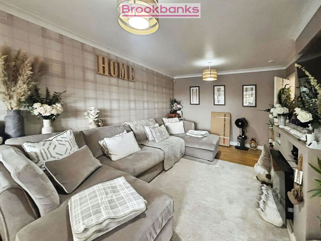 Property photo 1 of 25