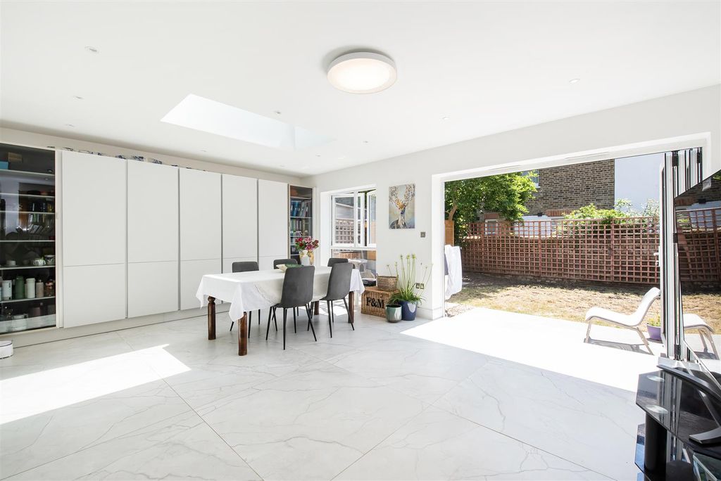 Property photo 3 of 25 Helliwell &amp; Co