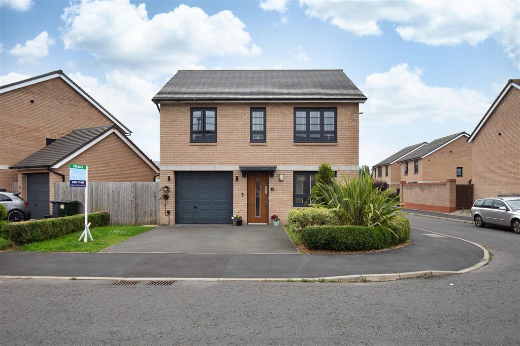 Property photo 1 of 22