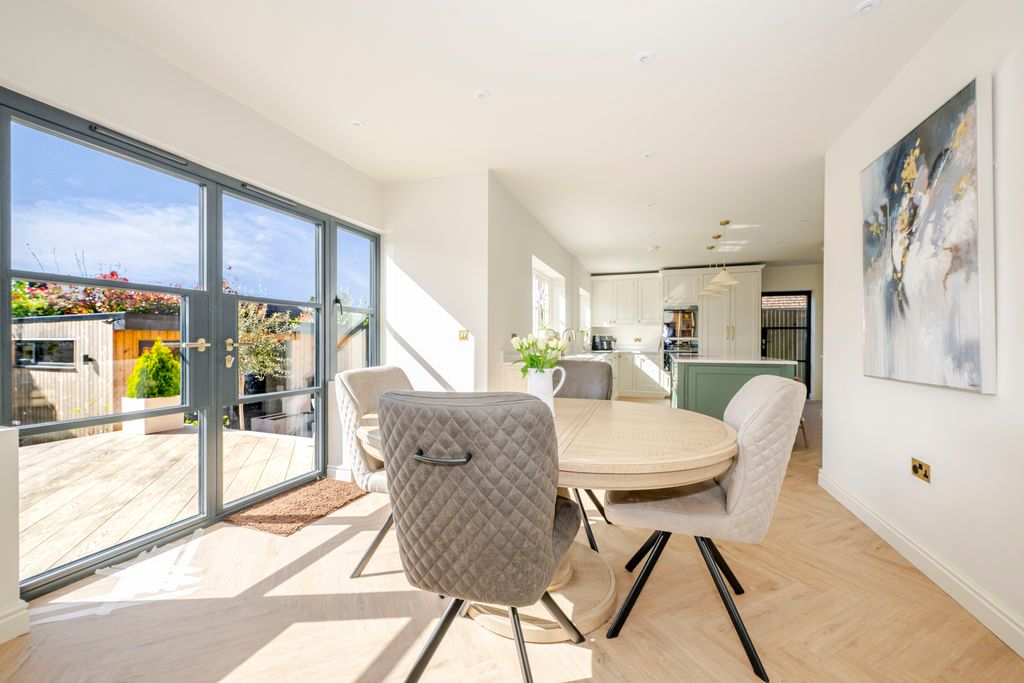 Property photo 2 of 24 Photo 6