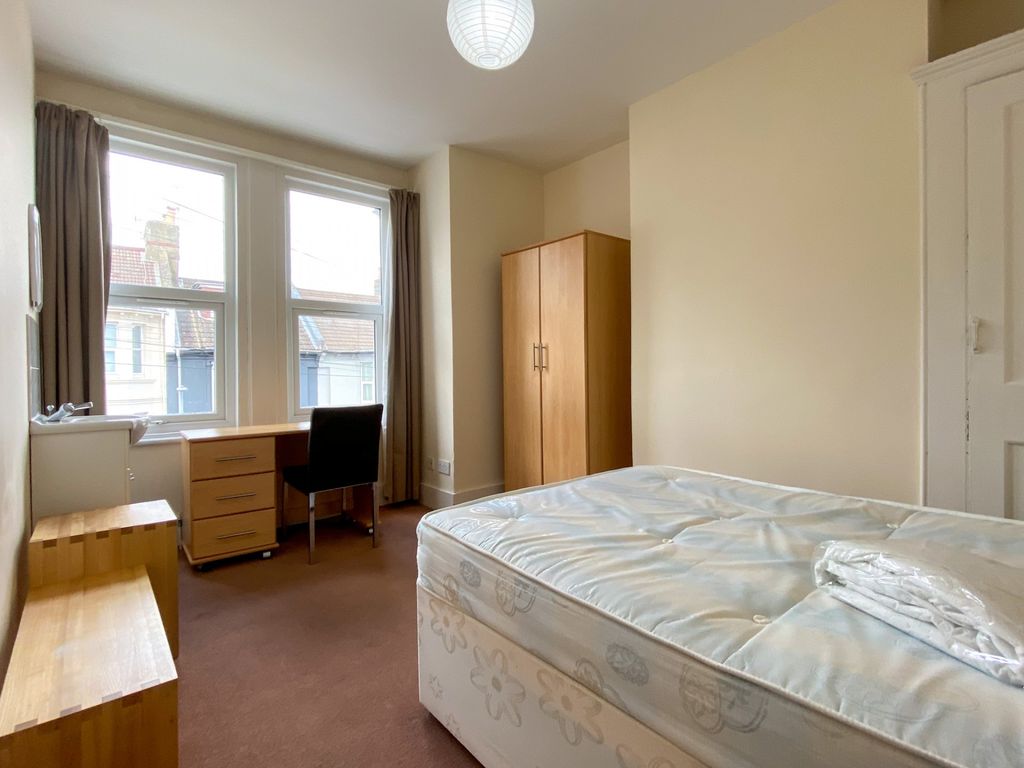 Property photo 2 of 8 A Bright And Spacious Master Bedroom With Large Wi...