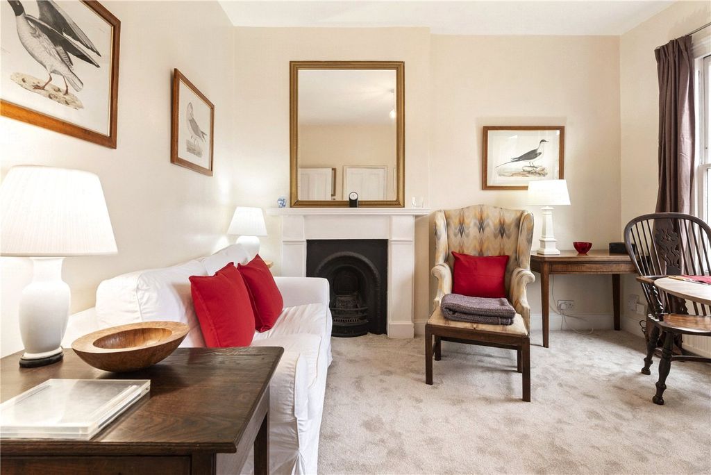 Property photo 3 of 12 Reception