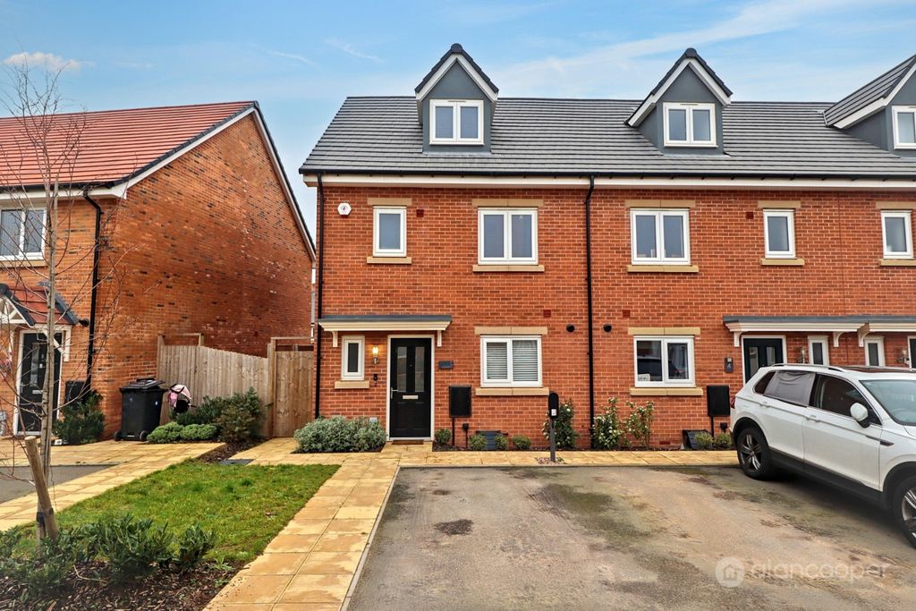 Property photo 1 of 27 4870352