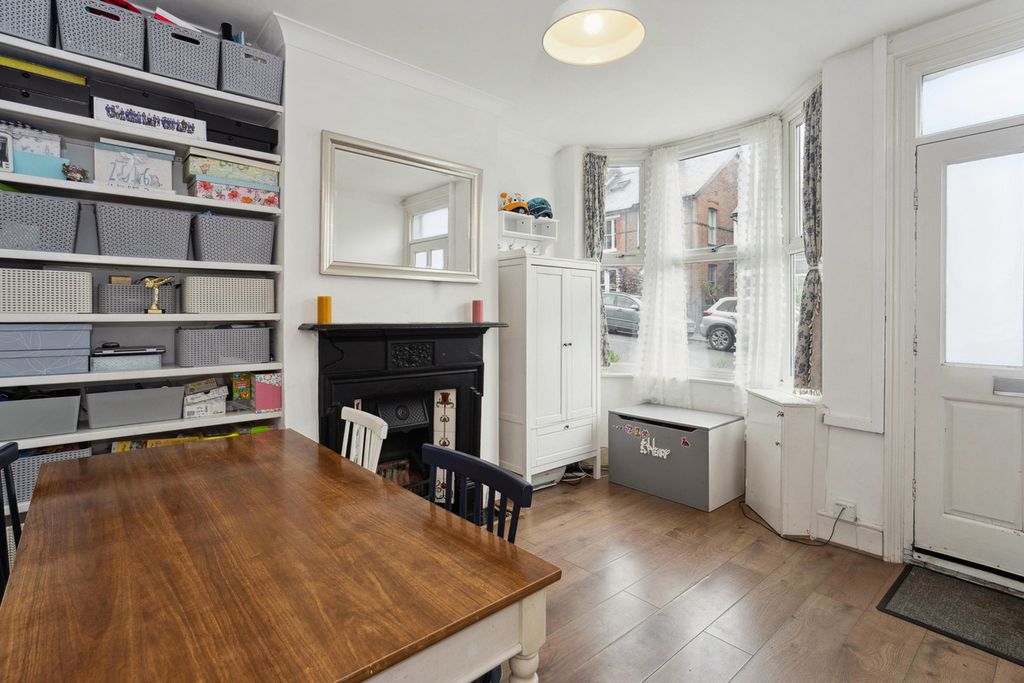 Property photo 3 of 14