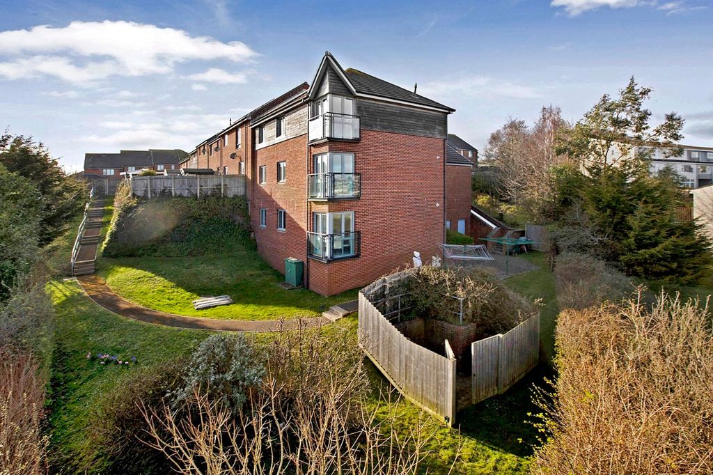 Property photo 2 of 14