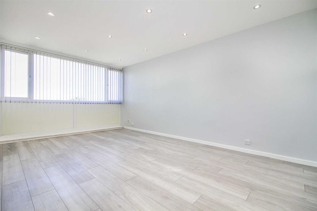 Property photo 3 of 8 Living Room