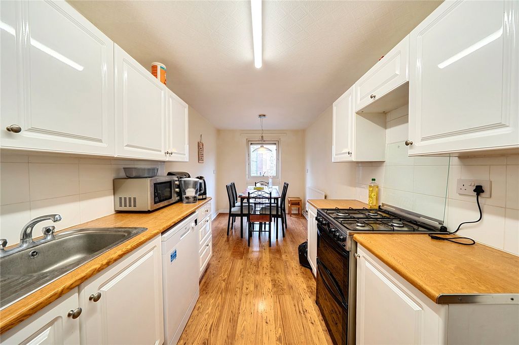 Property photo 3 of 20 Kitchen