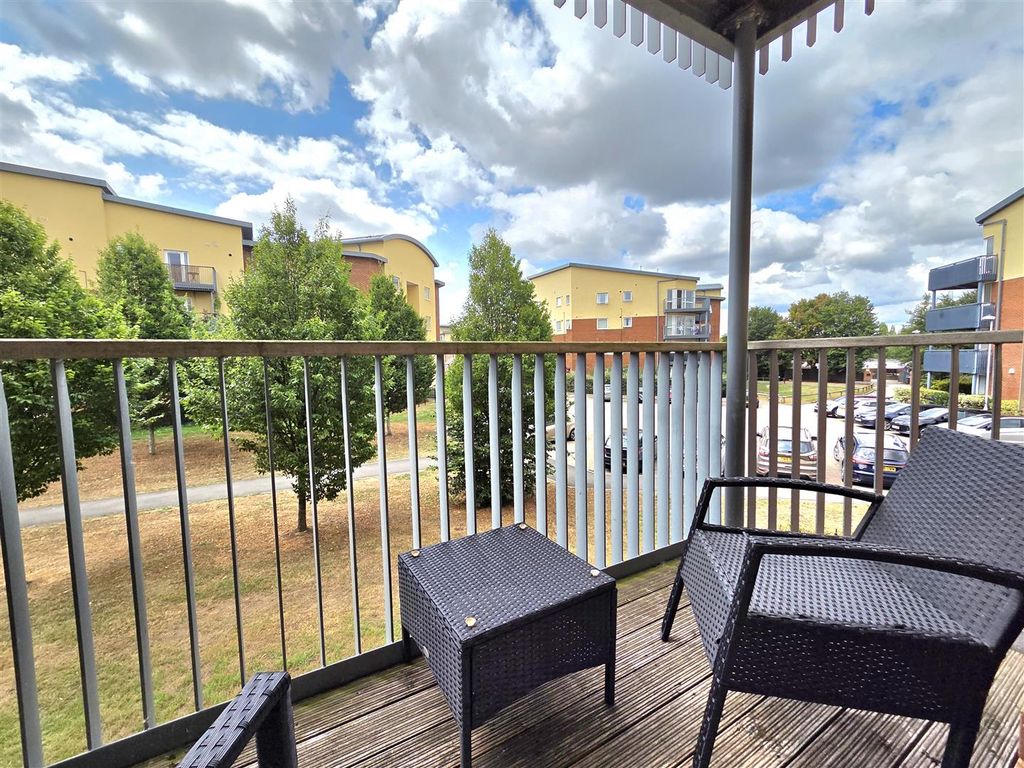 Property photo 3 of 13